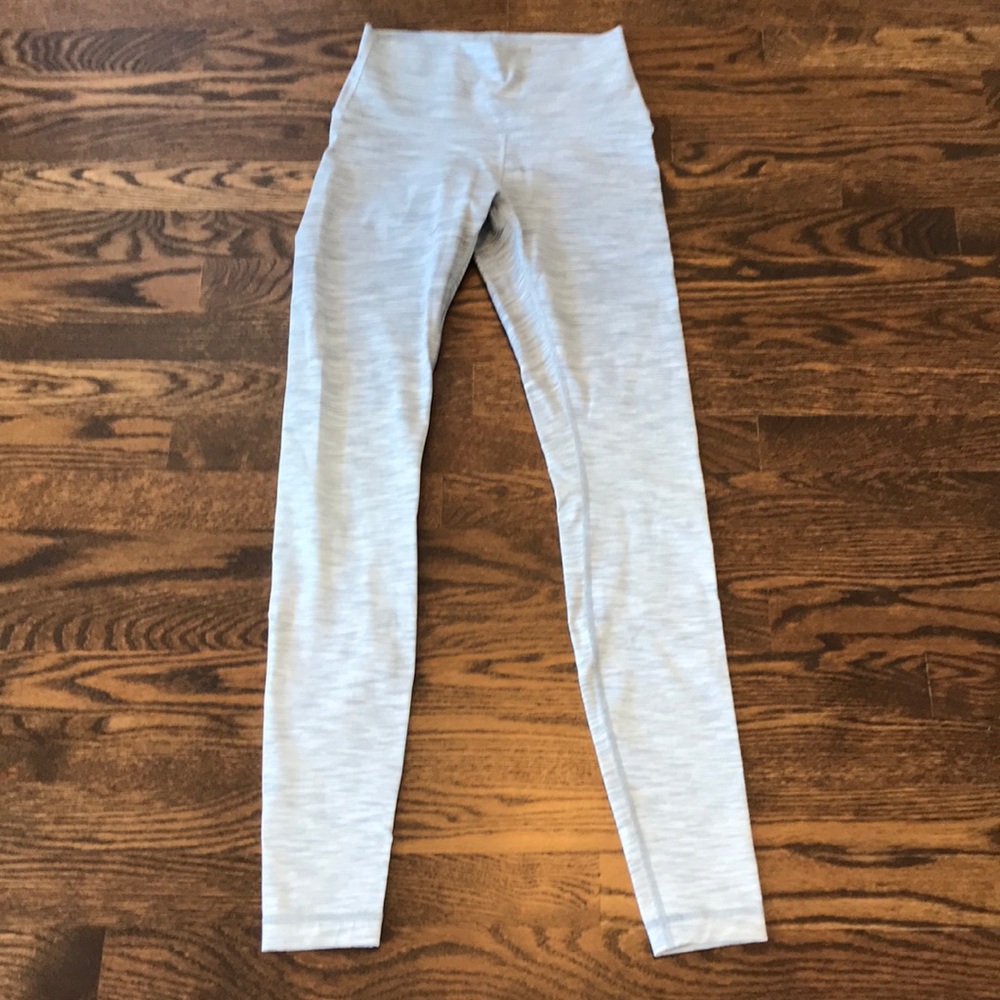 Women’s Lululemon Wunder Under Leggings Size 4